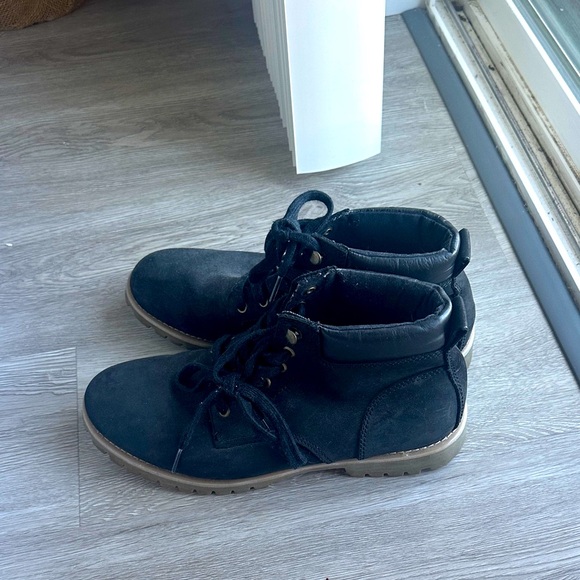 American Eagle Outfitters Other - Rare American Eagle Black Men's Boots